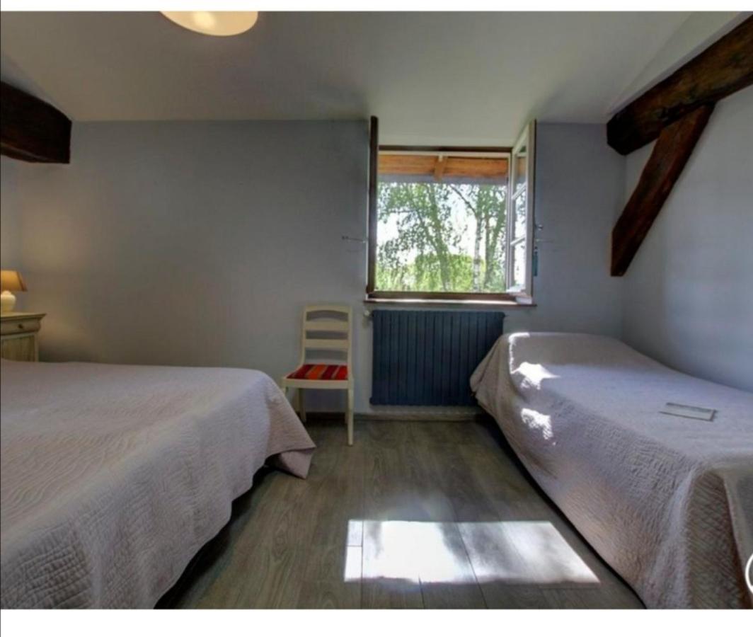 Chambres D'Hotes Les Vignes Montcet Exterior photo